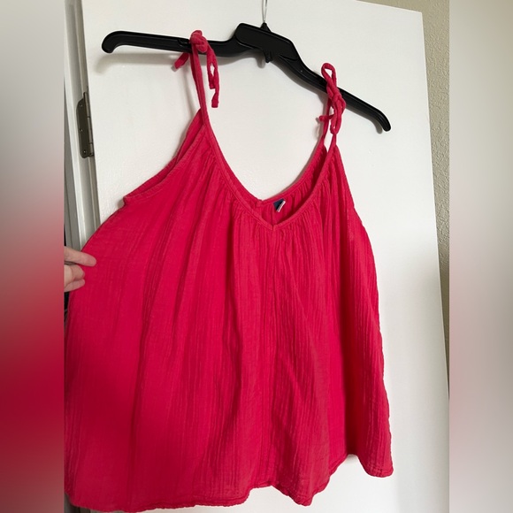 Old Navy salmon color cami with tie straps - Lrg - Picture 3 of 5
